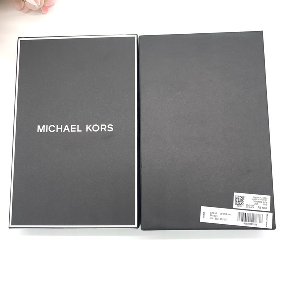 Michael Kors Reversible Leather Belt for Men with two Buckles Brown MK/ BL 7838 - Picture 5 of 6